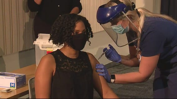 Detroit officials begin taking COVID-19 vaccine, although it won't be mandatory