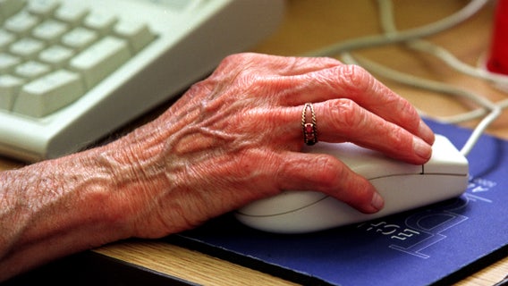 Dozens of small-group online classes now available for free for Michigan seniors