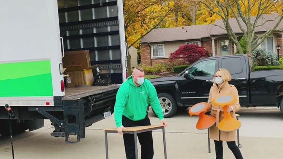 Novi district loaning desks, chairs to families to help better connect kids with school