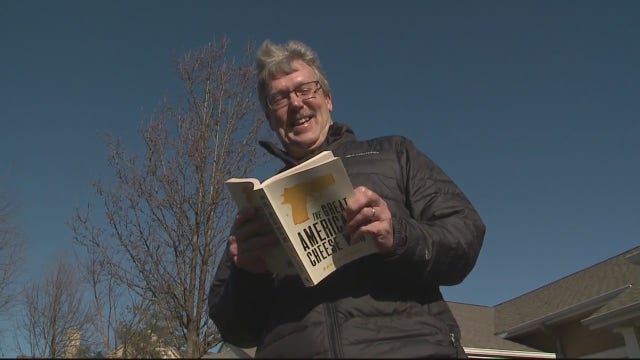 Michigan man's 2019 novel told of virus, plot to kidnap governor and militia