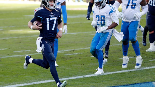 Tannehill has 5 TDs, Titans rout Lions 46-25