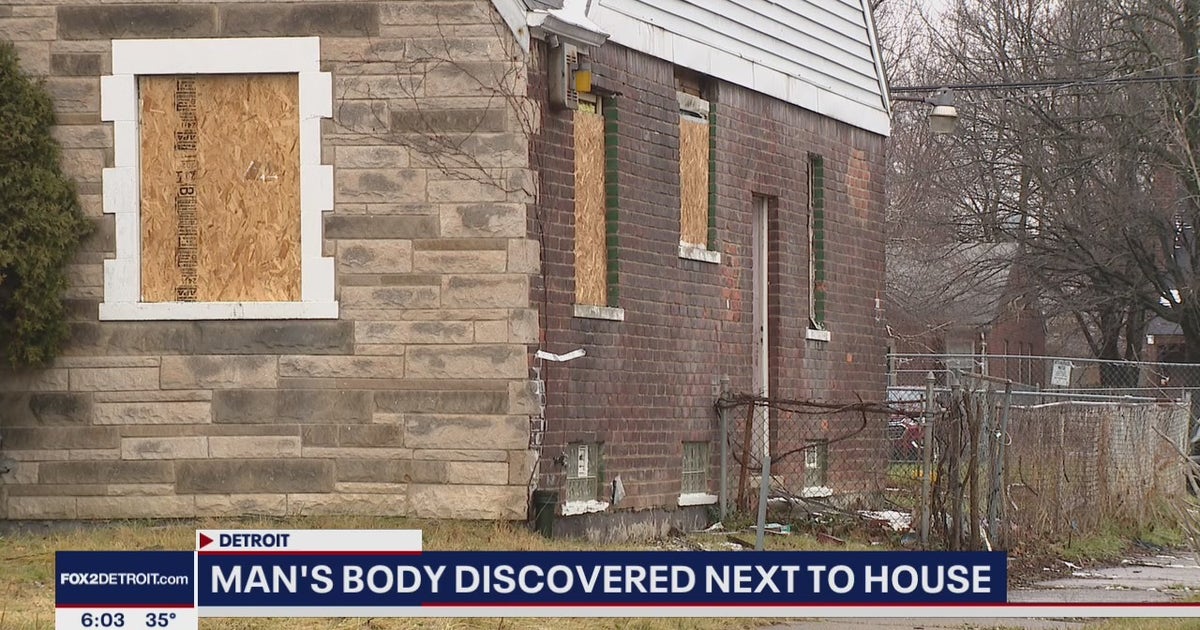 Man found dead on side of house on Detroit's east side | FOX 2 Detroit