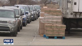 Hundreds of boxes of food given to restaurant, hospitality workers in Roseville