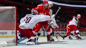 Blue Jackets hold on, defeat Red Wings 3-2 for their 1st win