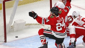 Suter scores first 3 NHL goals as Blackhawks beat Red Wings