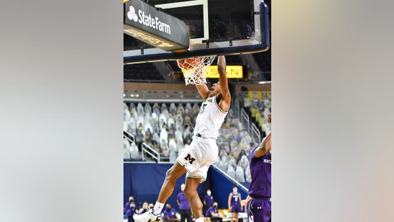 No. 16 Michigan routs No. 19 Northwestern 85-66