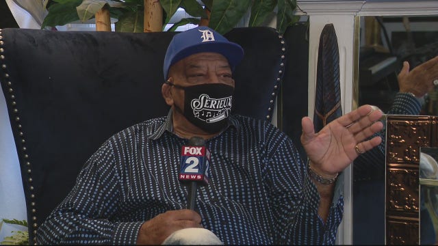 Call surge for scheduling COVID-19 vaccines leaves Detroit seniors frustrated