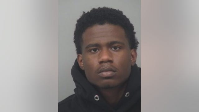Police: Georgia teenager scammed over $980,000 from Kroger
