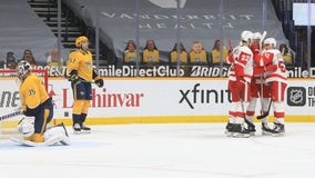 Glendening has goal and 2 assists, Red Wings beat Predators