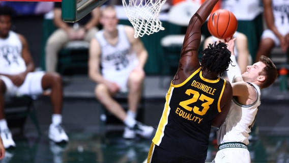 Wieskamp-led No. 15 Iowa routs Michigan State 88-58