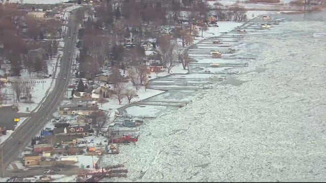 U.S. Coast Guard breaking ice jams on St. Clair River after flood warnings