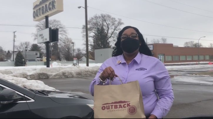 Black woman goes from part-time server to owner of Roseville Outback Steakhouse - Vimarsana News