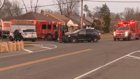 Detroit police involved in crash after running stop sign without lights, siren