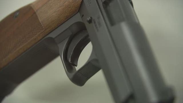 Man accidentally shoots self with unholstered pistol while driving on I-94