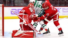 Benn scores in OT, lifts Stars to 2-1 win over Red Wings