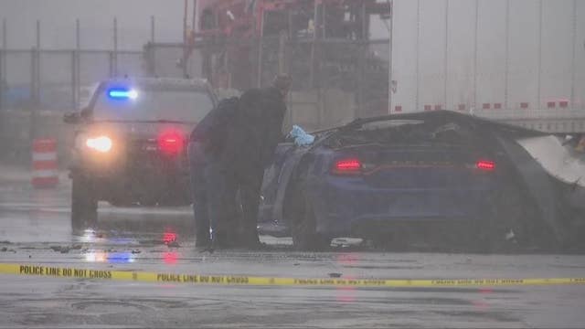 Grosse Pointe Park police chase suspect dies after hitting semi-truck on east side