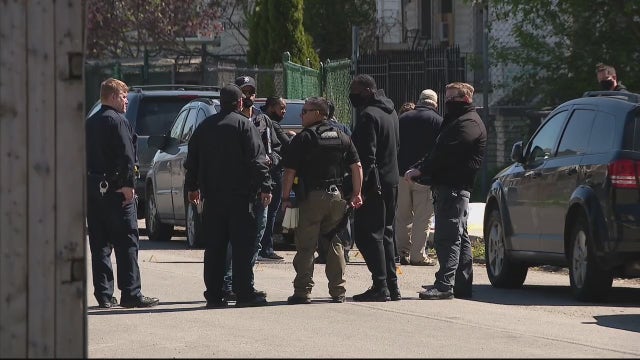 Detroit police look for 3 suspects after deadly triple shooting Sunday afternoon