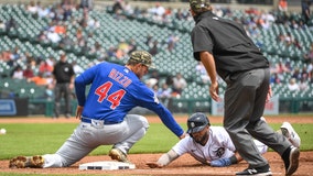 Hendricks takes shutout into 9th, Cubs beat Tigers 5-1