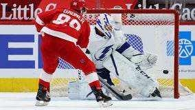 Red Wings outlast Lightning for 1-0 victory in shootout