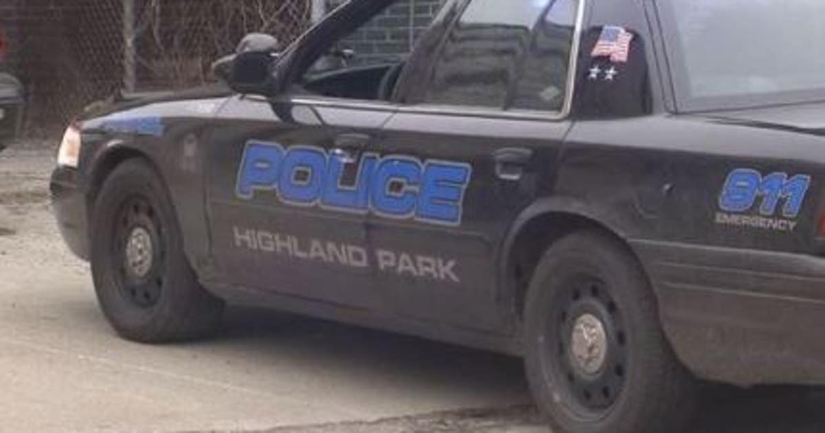 Two Highland Park officers suffer minor injuries in crash involving patrol cars