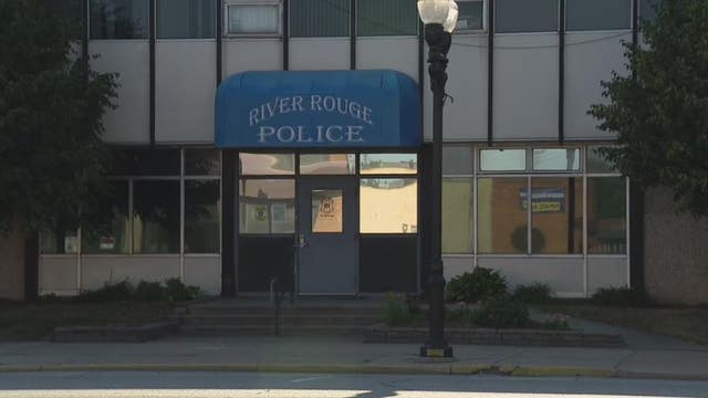 Suspect of stolen car out of Taylor flees River Rouge police before dying in crash