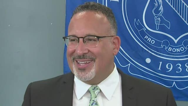 US education secretary visits Henry Ford College promoting free tuition opportunities