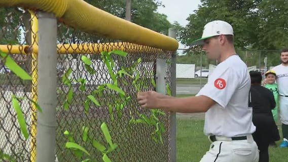 Community rallies for Royal Oak baseball player whose father is battling cancer