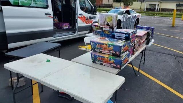 Detroit bomb squad confiscates 500 pounds of fireworks being sold out of U-Haul van