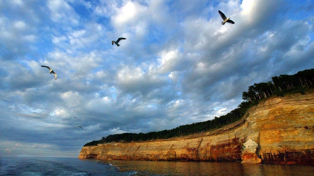 Map shows why more people could move to Michigan, Great Lakes in future