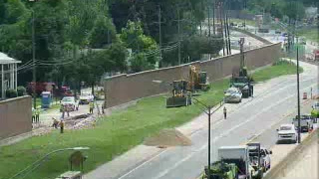 Sinkhole shuts down northbound I-75 at I-696 to 12 Mile