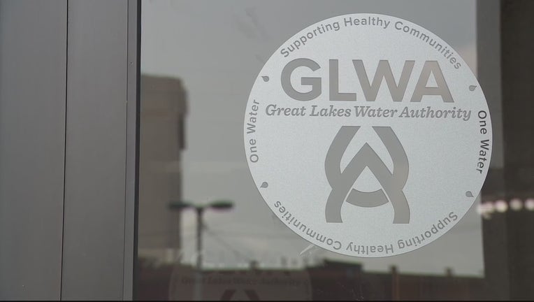 Novi orders boil water advisory after water main break in Oakland County - FOX 2 Detroit
