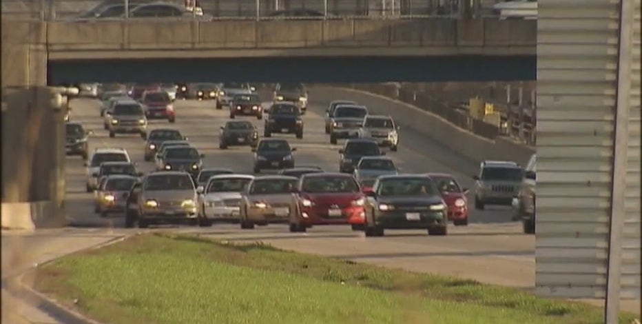 Thanksgiving travel: The worst times to drive in Michigan this week