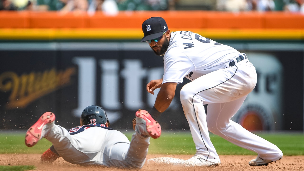 Willi Castro of the Detroit Tigers rounds third base against the