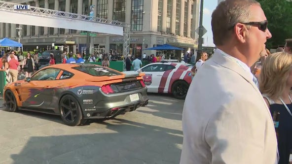 Motor City Car Crawl brings large crowds to Downtown Detroit