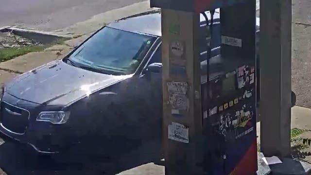 Police seek shooter after 1 killed, 2 injured on Detroit's east side