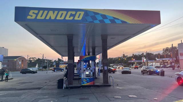 Detroit gas station worker shoots customer during argument