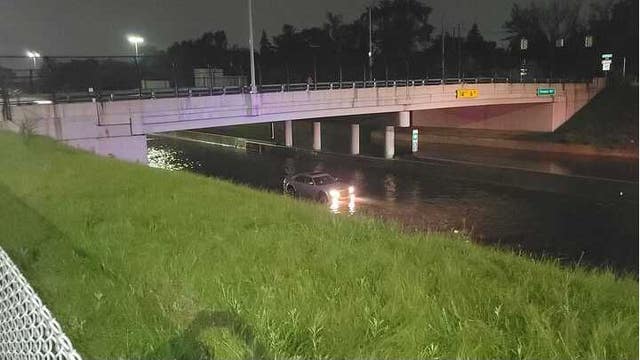 Where are there traffic closures in Metro Detroit?