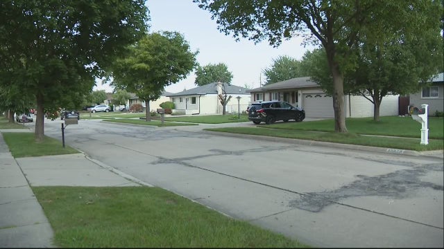 Toddler in critical condition after drowning in above-ground pool in Warren