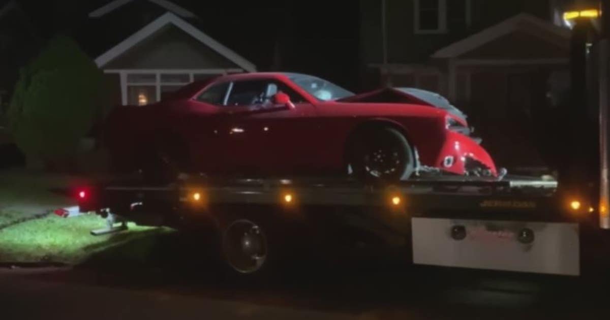 Detroit Police officer arrested after crash in stolen Dodge Challenger ...