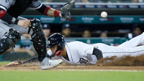 White Sox lose 4-3 to Tigers but close in on division crown