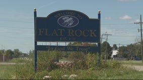 Suspect shoots man with shotgun at Flat Rock mobile home park before fleeing police