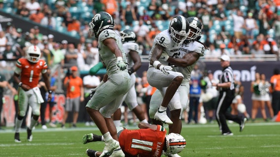 Spartans run: Michigan State rolls past No. 24 Miami, 38-17