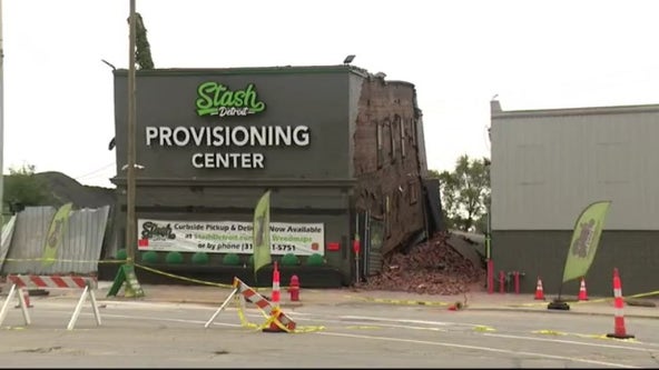 Detroit pot dispensary swaying after road buckles, will be demolished Tuesday