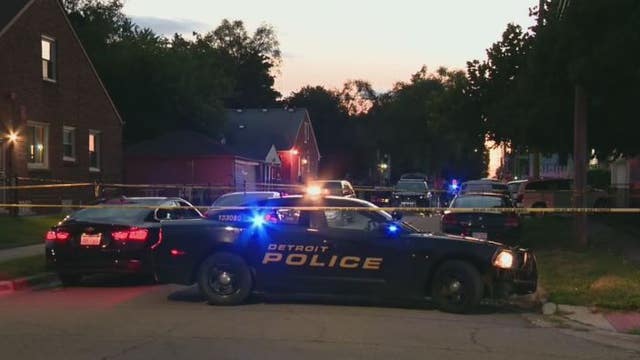Detroit police officer grazed by bullet, man hit twice after he opens fire in ambush