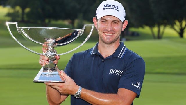 Cantlay delivers another clutch moment to win FedEx Cup