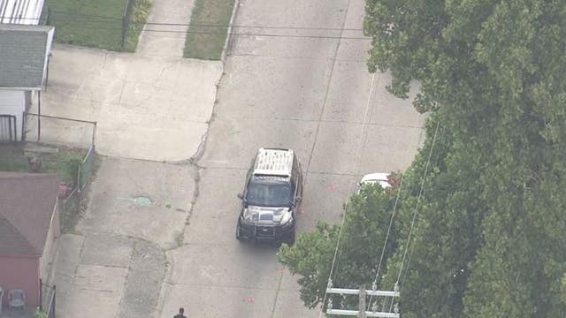 Detroit police investigating after officer grazed by bullet