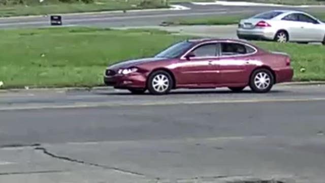 Detroit police seek men after crash leads to road rage shooting