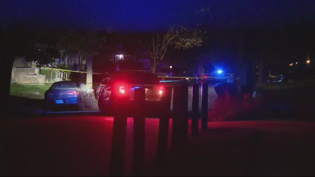 2 dead, 4 injured in drive-by shooting in Detroit Sunday night