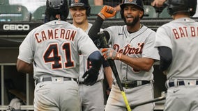 Tigers end losing season by beating playoff-bound White Sox