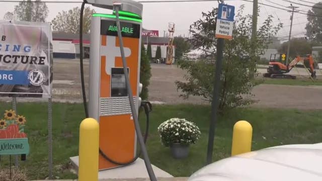 Macomb County shows off electric vehicle charging stations for emerging demand
